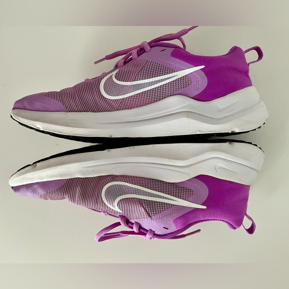 NIKE Downshifter 12 Purple/Lilac Running Shoes Youth 7Y Women’s 8.5 - Picture 3 of 7